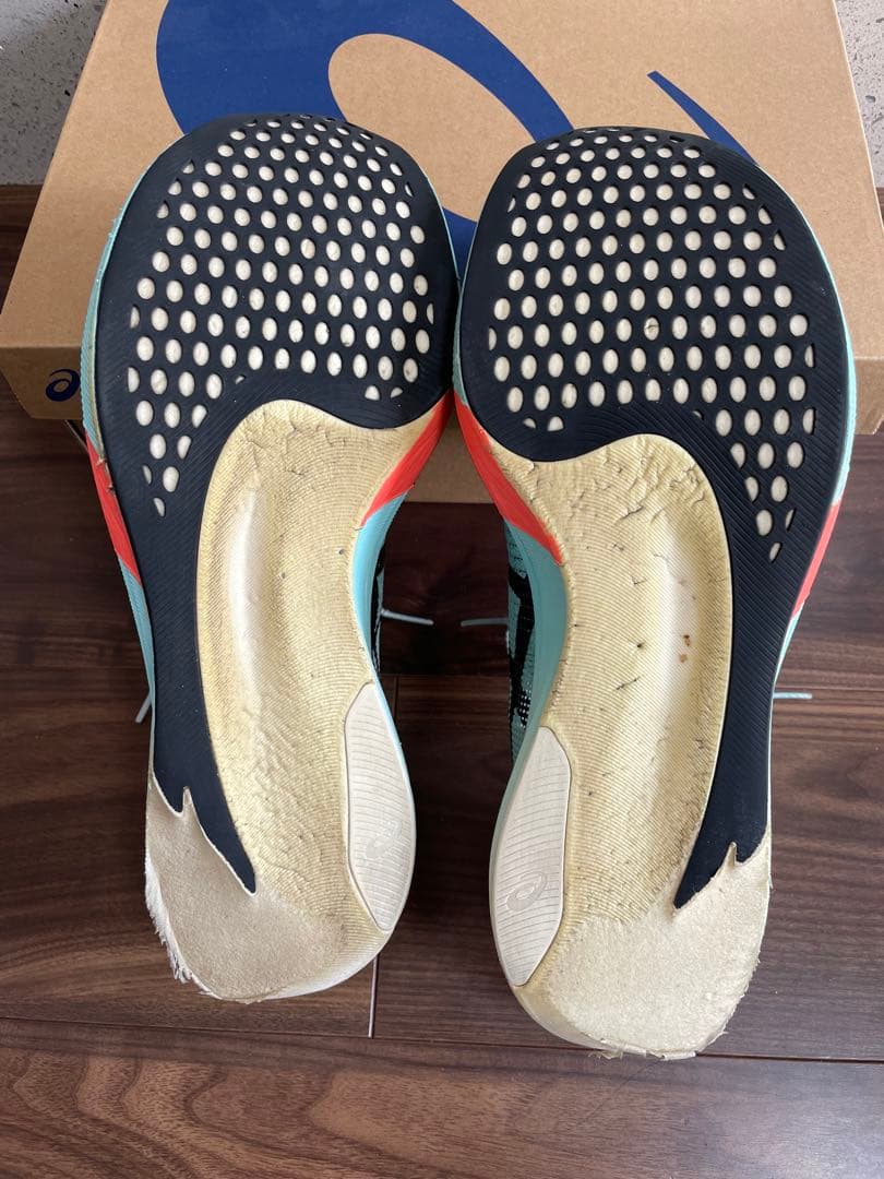 【最終値下げ】メタスピードエッジパリ　28㎝