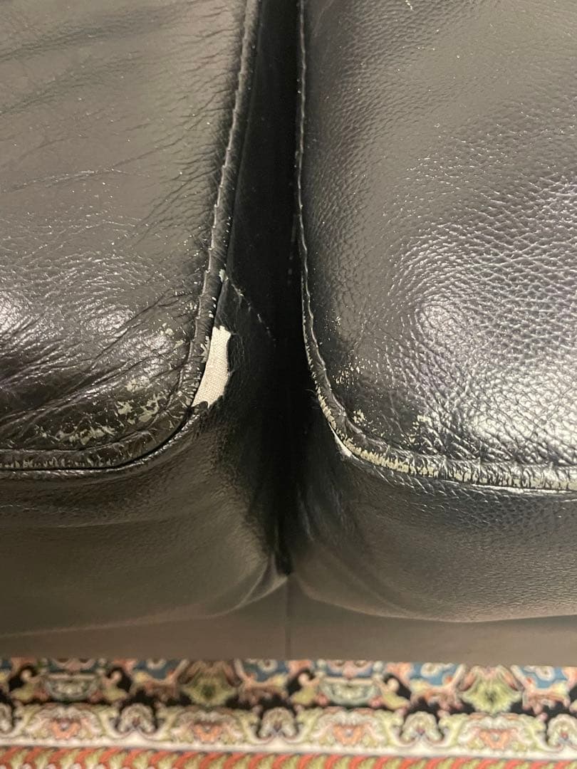 黒レザー カウチソファ