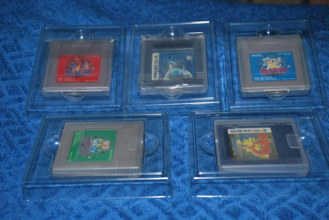 ファミコンソフト「ポケモンスター金銀赤青緑」中古5個動作品の出品です。