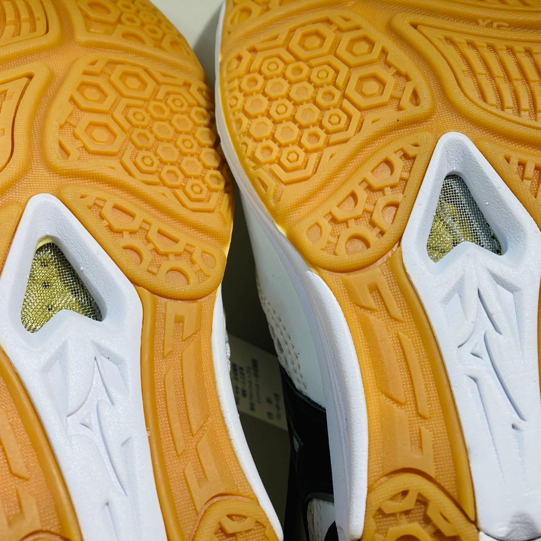 【未使用品】MIZUNOミズノ バレーボールシューズ ウェーブエリートジャパン3