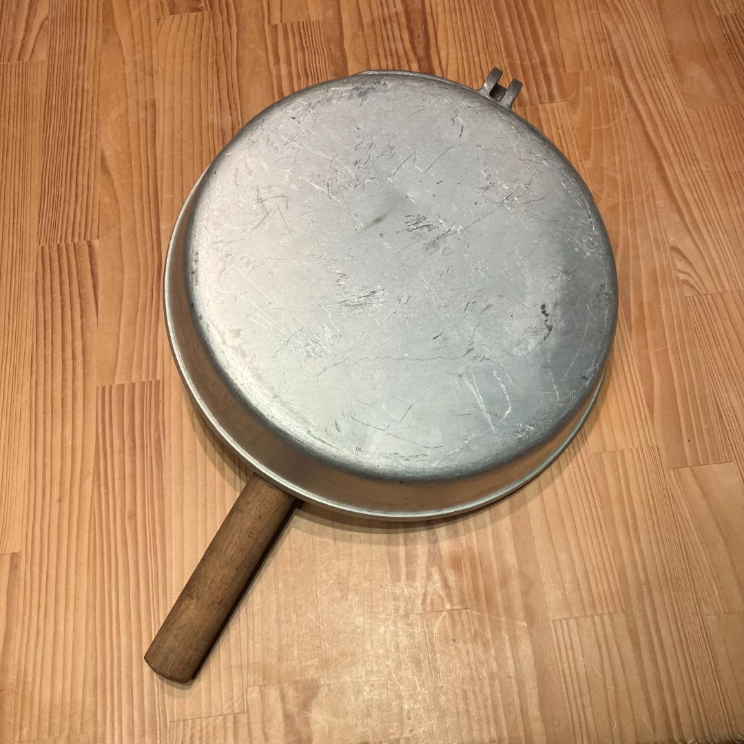 希少！イタリア軍（多分）　折りたたみ式　アルミフライパン　ふた付き