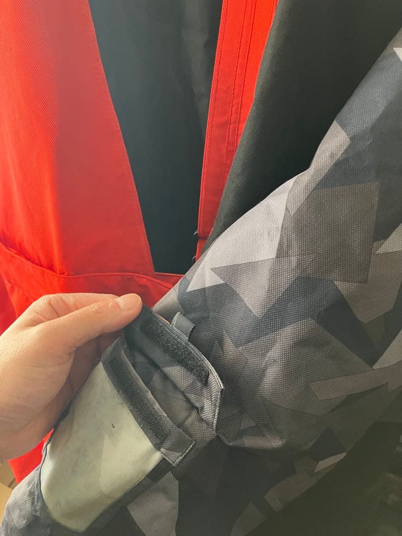 phenix フード付きスキーウェア上下　子ども用170（155-175cm）