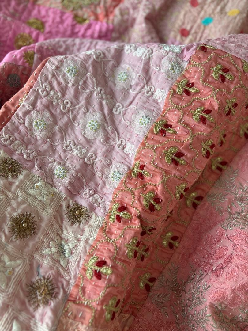 インド刺繍ラリーキルト ビンテージサリー カンタキルト マルチカバー 大判