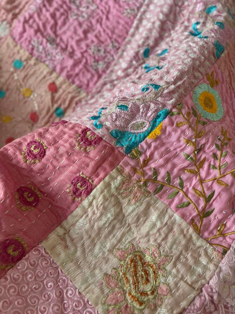 インド刺繍ラリーキルト ビンテージサリー カンタキルト マルチカバー 大判