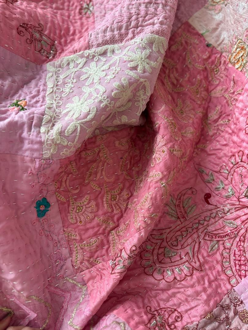 インド刺繍ラリーキルト ビンテージサリー カンタキルト マルチカバー 大判