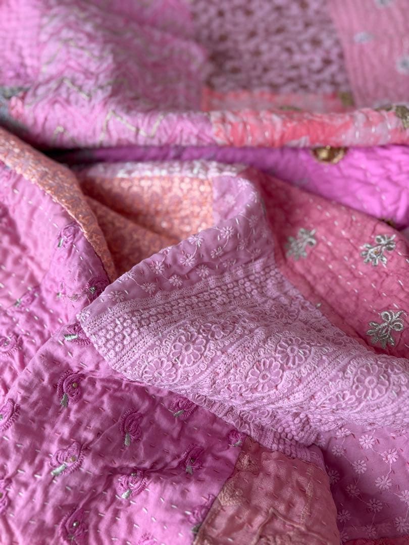 インド刺繍ラリーキルト ビンテージサリー カンタキルト マルチカバー 大判