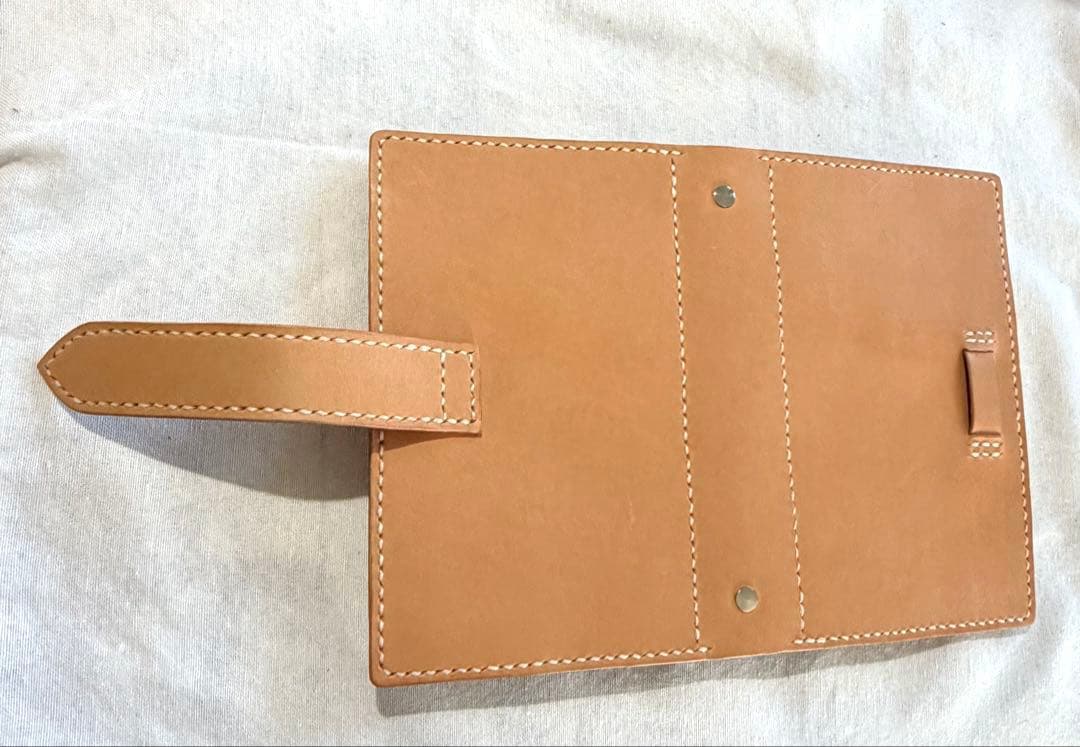 【ヌメ革】バイブルサイズシステム手帳　太めのベルト　ライトキャメル　ハンドメイド