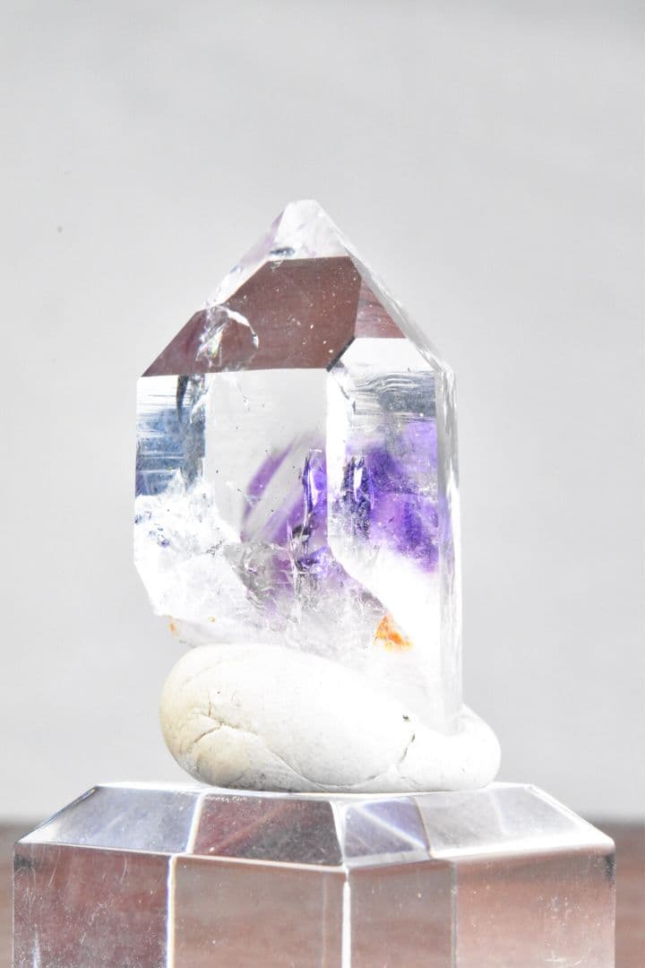 ナミビア　ゴボボセブ産 クリアアメジストポイント