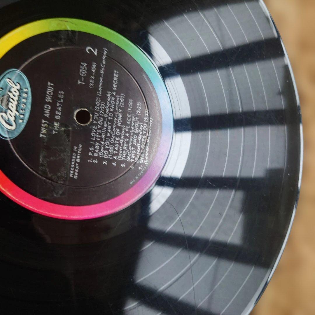 カナダ盤The Beatles twist and shout