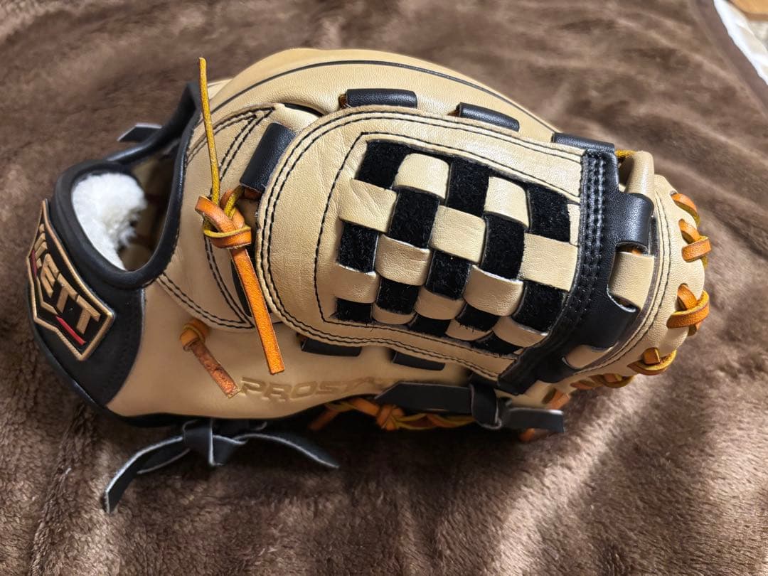 【ベアシュー専用】ZETT PROSTATUS 軟式グローブ ベージュ/黒