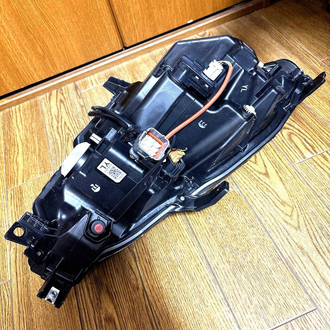 R5年ZN8 GR86純正LEDヘッドライト左右【新車外し】BRZ ZD8流用可