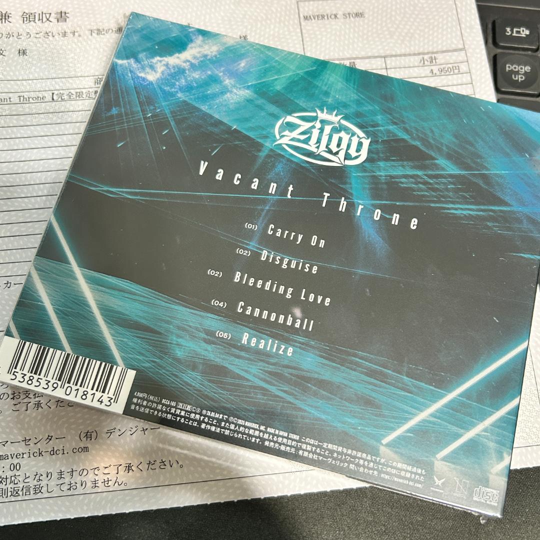 オ*ス様 【完全限定盤】11月5日発売 1st Zilgy Vacant Thr