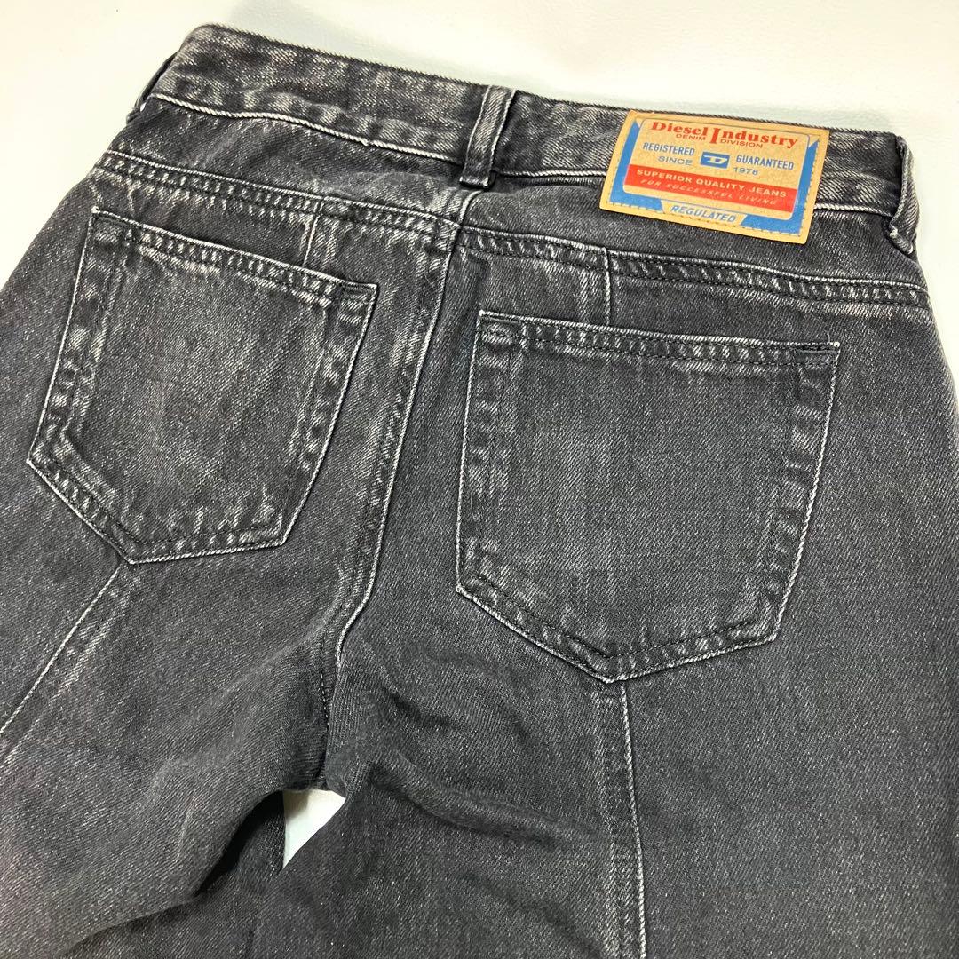 パンツ DIESEL D-Akii Bootcut and flare jeans