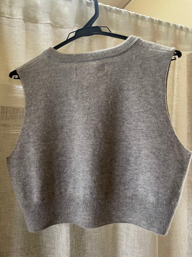 グレー Vネック ニットベスト サイドストライプ