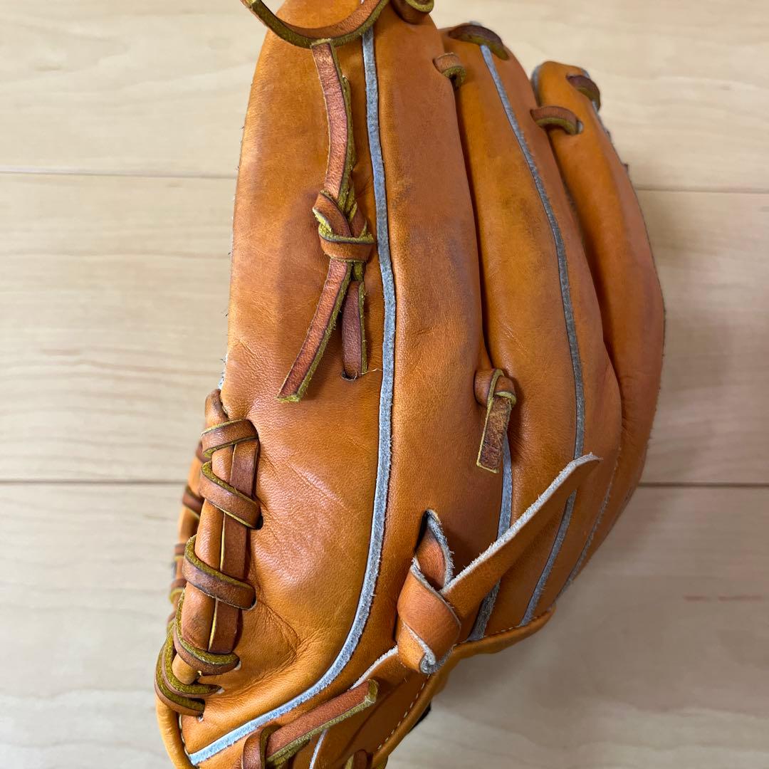 ドナイヤ山田哲人軟式グローブ