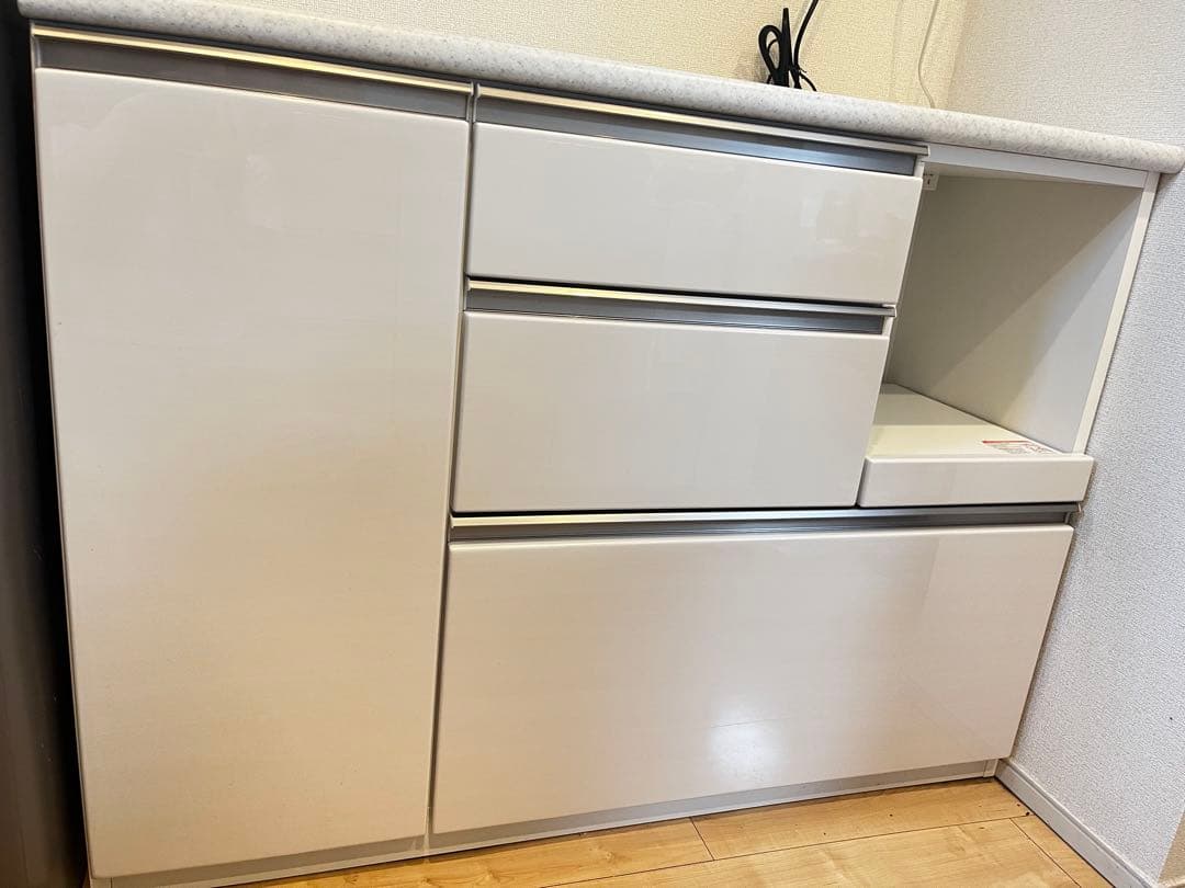 tomoニトリ　レンジボード　食器棚