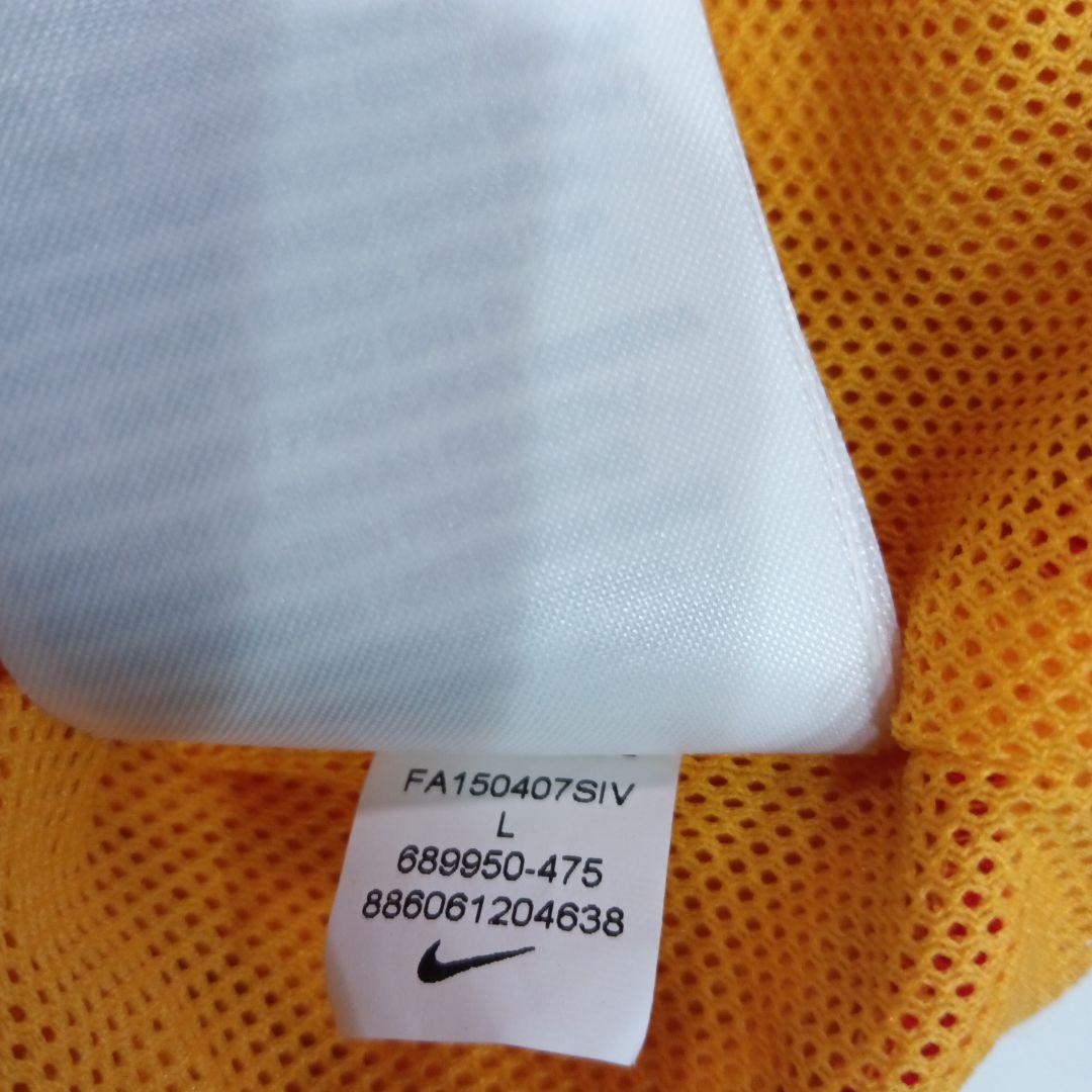 Nike FC Barcelona ウィンドブレーカーＬサイズ