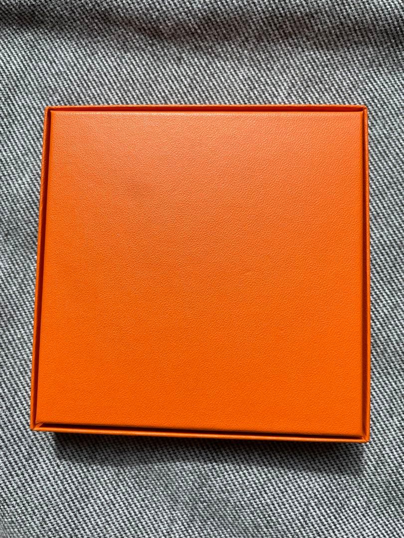 【未使用】HERMESエルメス ハンカチ Hロゴ刺繍　ホワイト　白　コットン