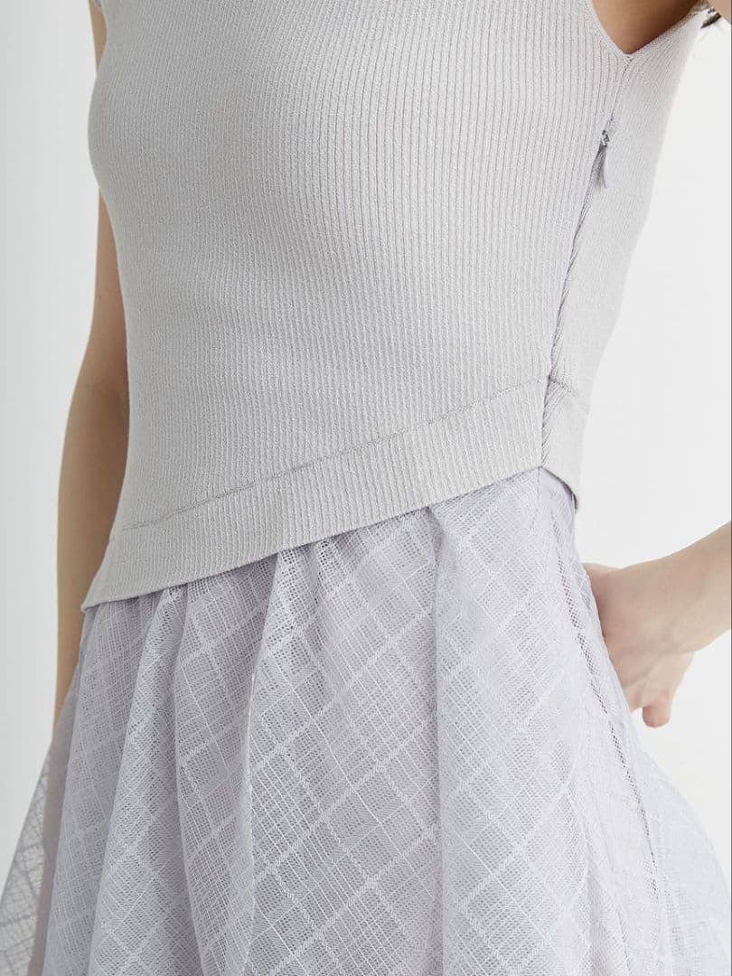 《美品》CELFORD 2025年販売　ラッフルスカートニットドッキングワンピ