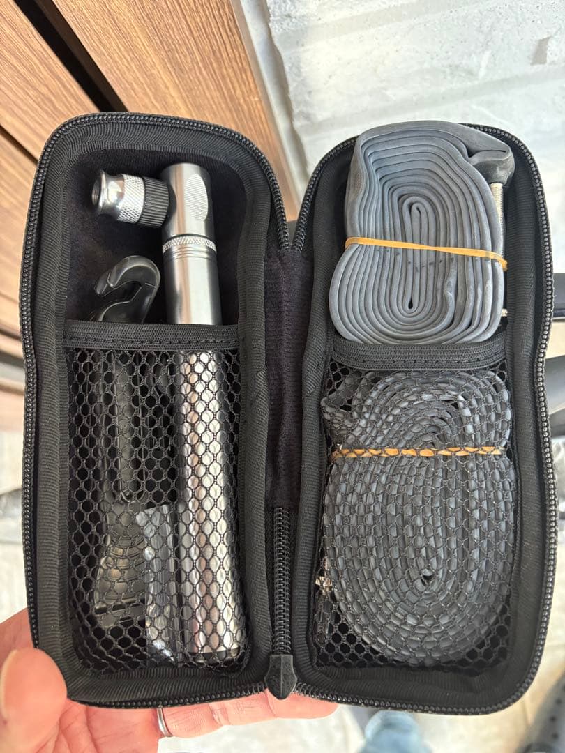 PINARELLO GAN フルカーボンロードバイク ブラック/ブルー関東配送可