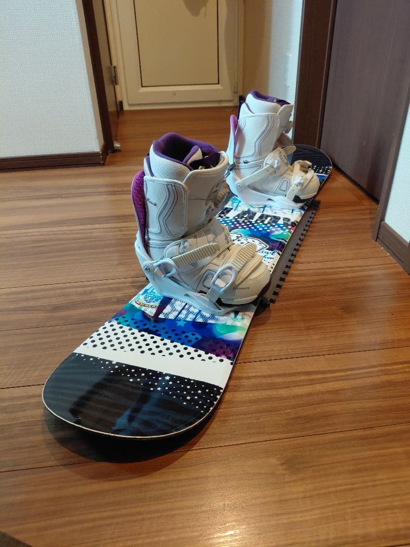 ⭐綺麗⭐ IGNIO MILVEL 140 レディース スノーボードフルセット❤