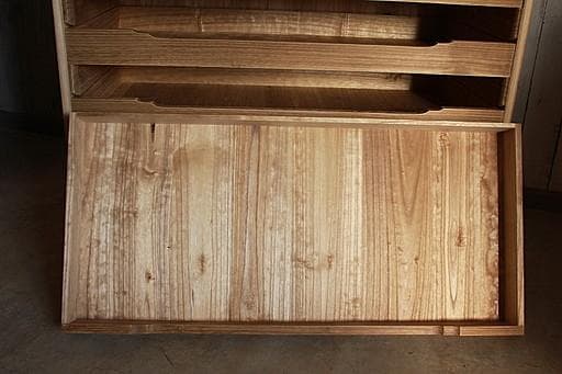 古い木製の引き出し5段　食器棚　キャビネット　古家具　古民家