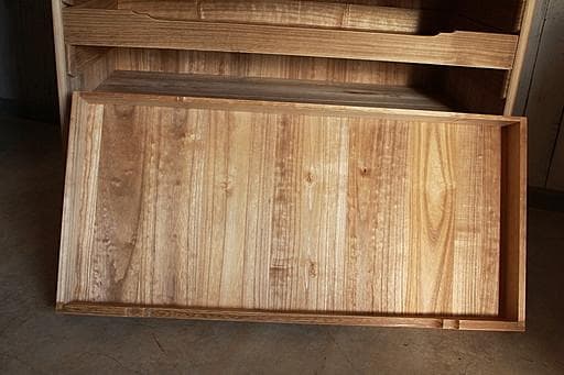 古い木製の引き出し5段　食器棚　キャビネット　古家具　古民家