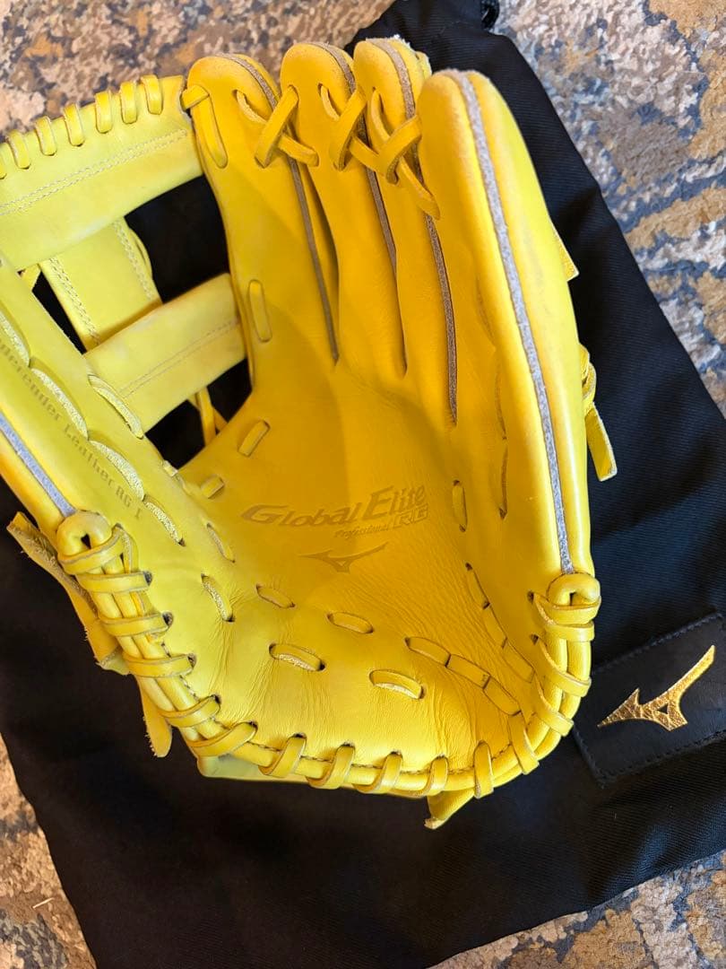 Mizuno Global Elite 軟式グローブ イエロー 右利き