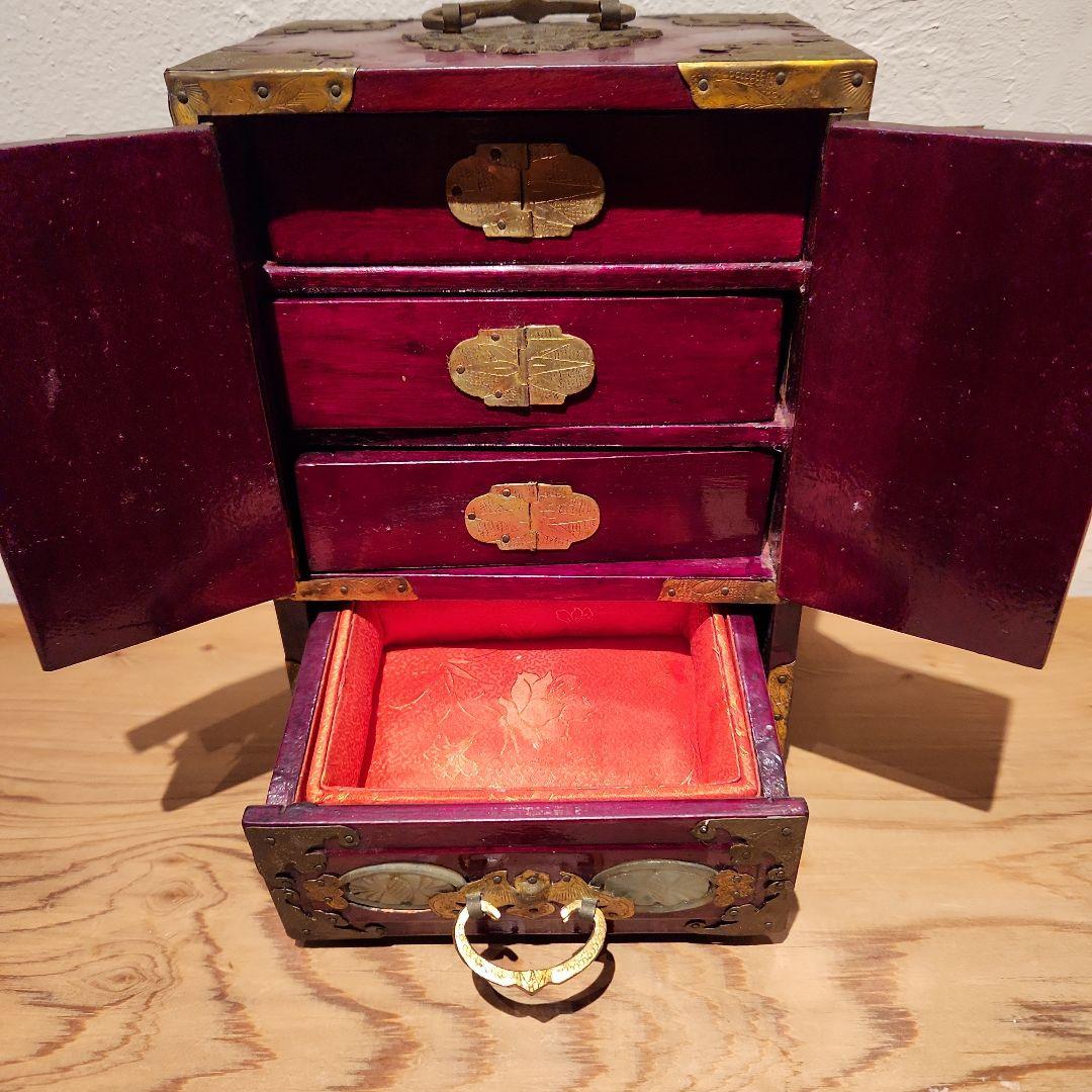 中国製の玉付き木製宝石箱