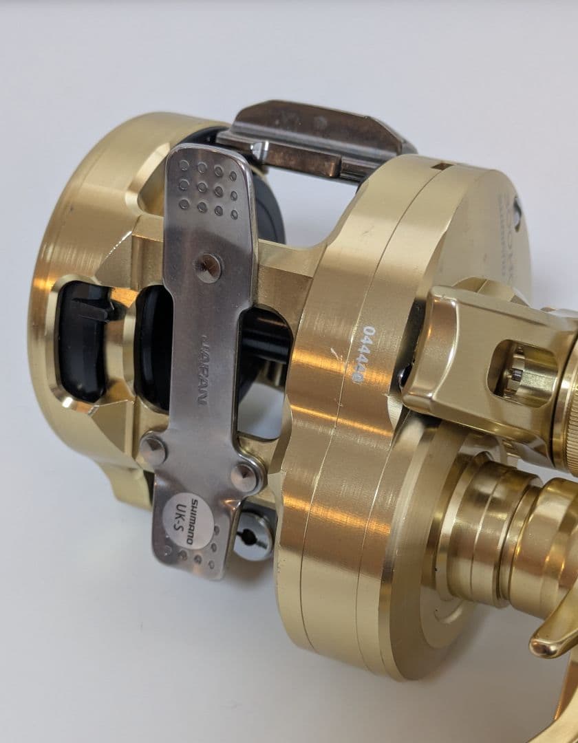 美品！シマノ 22 オシアコンクエスト 300HG (右ハンドル)