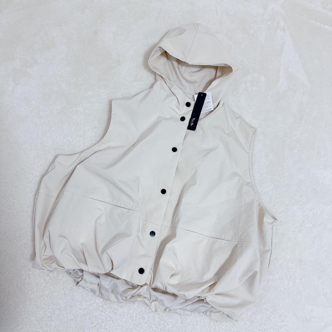 ポリーヌブロー 素直ベスト 裾バルーンフード付きノースリーブブルゾン アイボリー