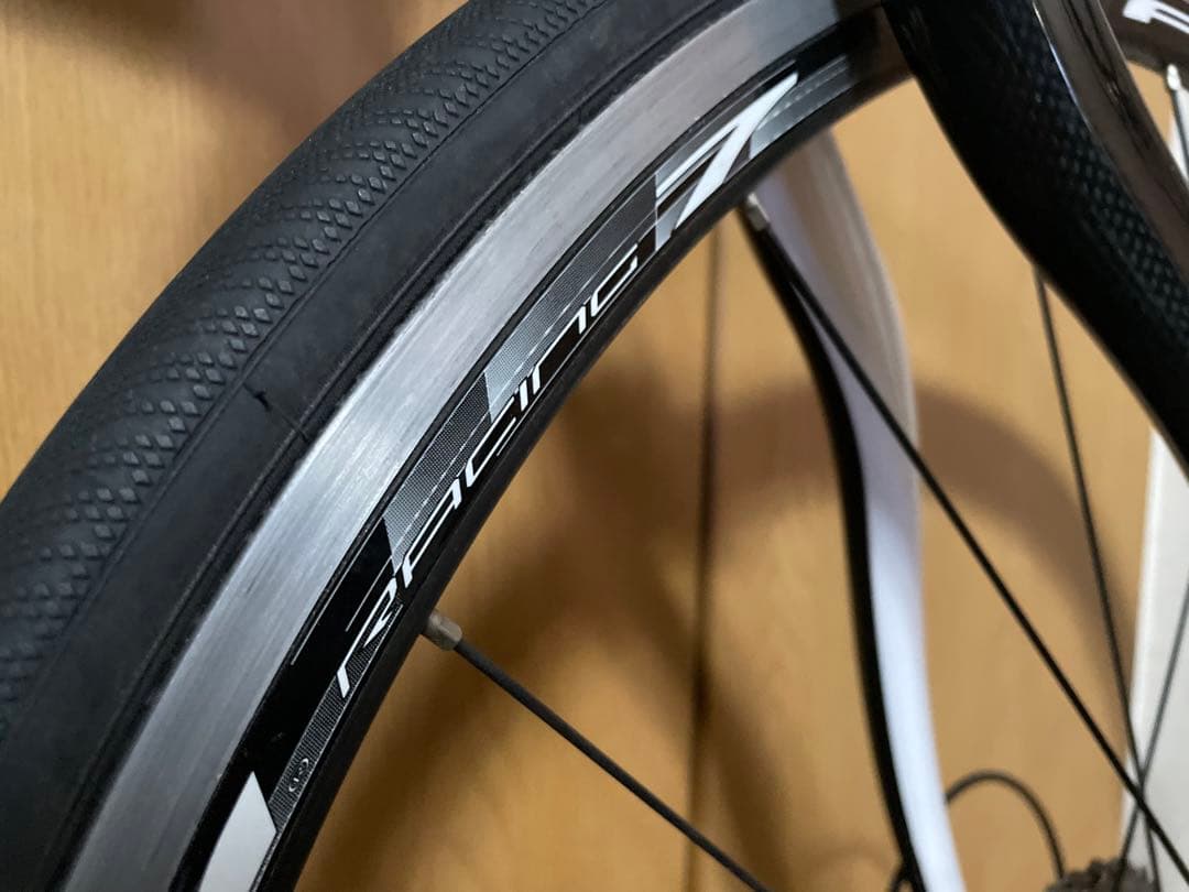 PINARELLO PRINCE 2015年　カンパニョーロ　コーラス