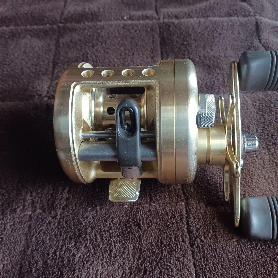 シマノ　カルカッタ101XT