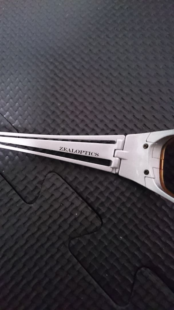 ジール  オプティクス偏光サングラス