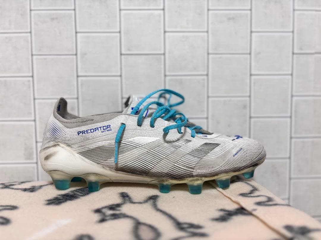 PREDATOR サッカーシューズ ホワイト/シルバー