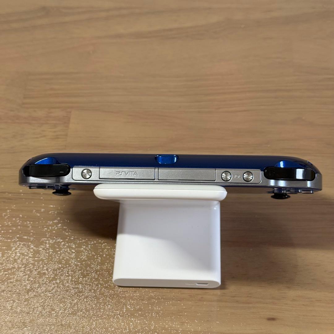 7-012【美品】PSVITA PCH-1000 サファイア・ブルー 箱付き