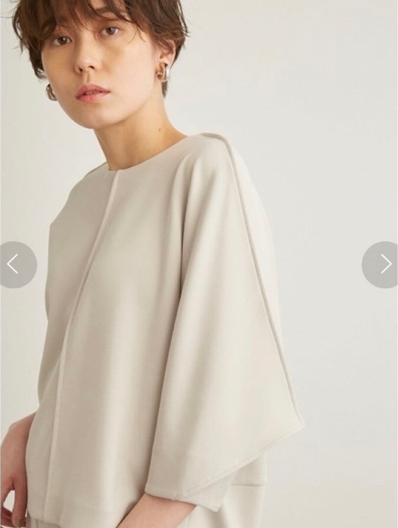 emmi atelier ワイドスリーブトップス　ヨガウェア