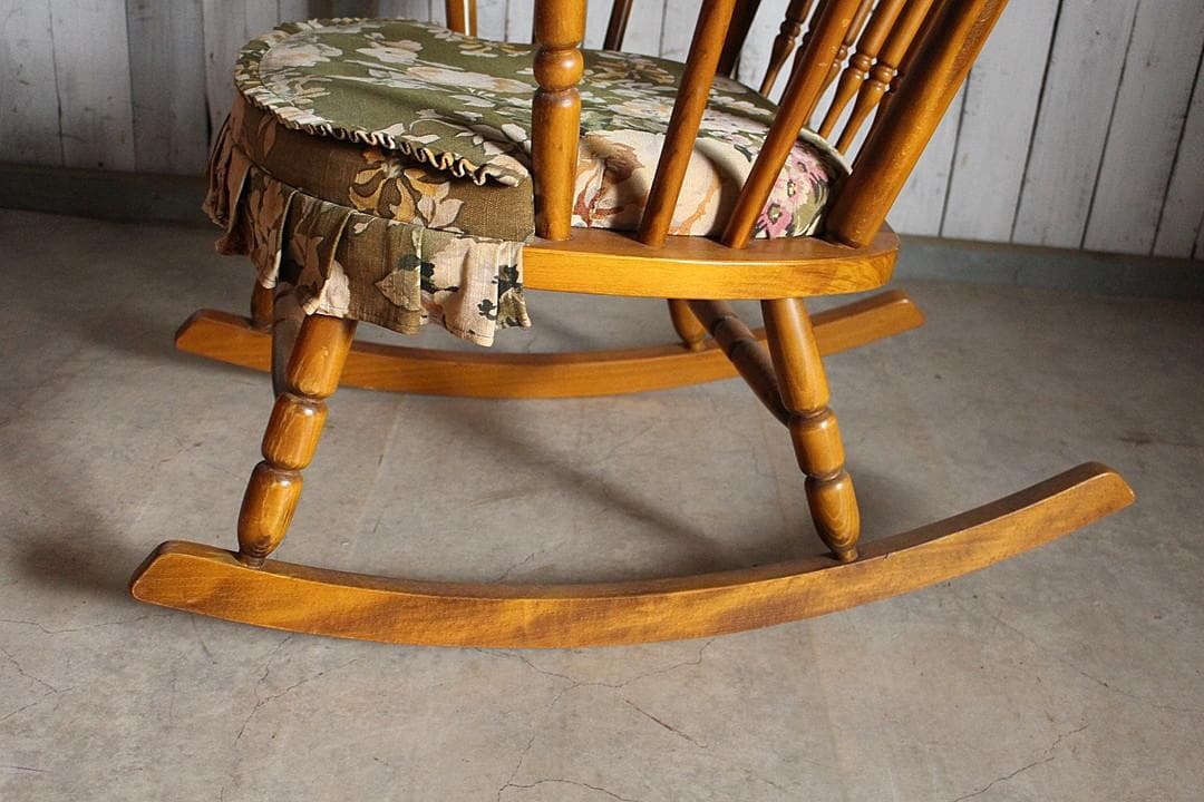 TOYO FURNITURE　ロッキングチェア　東洋　花柄