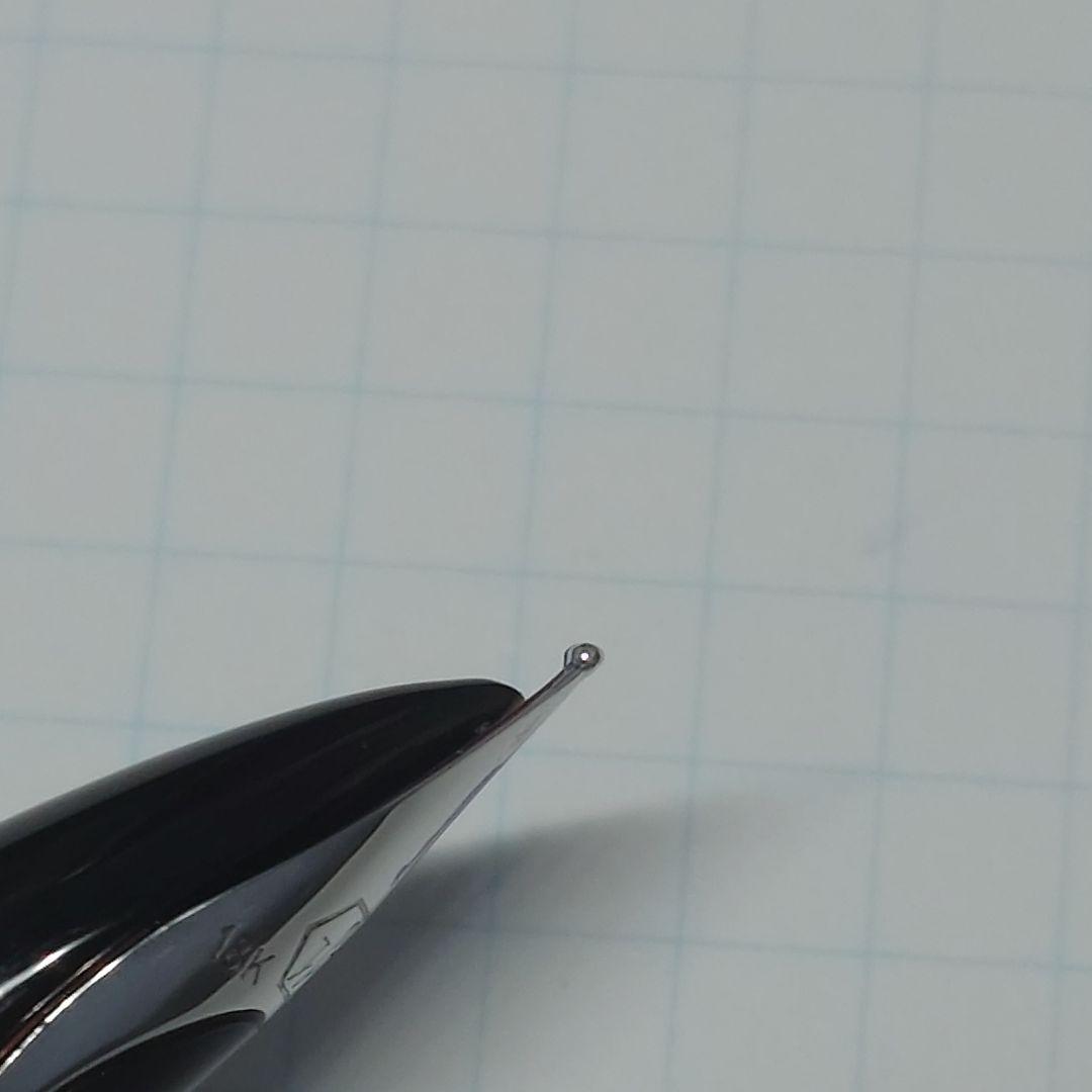 ウォーターマン　カレンデラックス　コンテンポラリーホワイト　18K-750　M