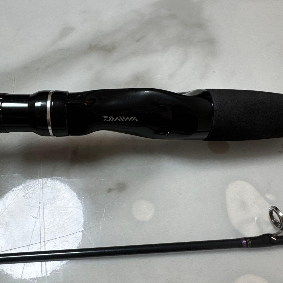 KONGA 69HB バスロッド 黒・赤