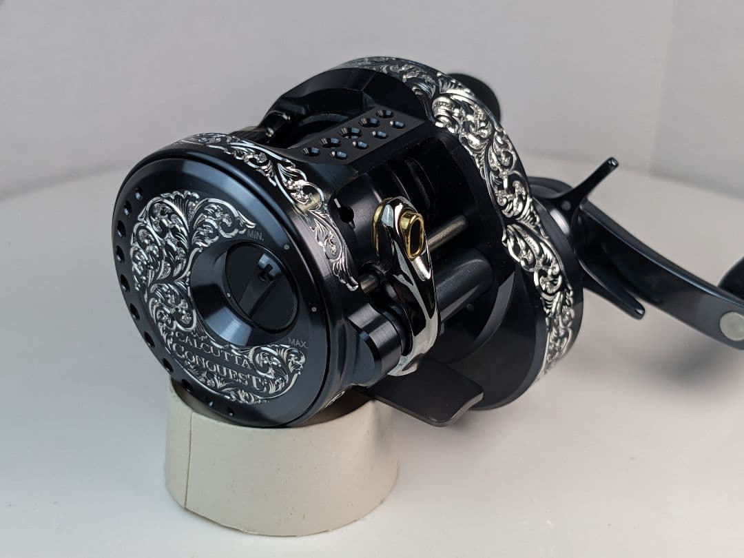 専用 CALCUTTA CONQUEST 31HG 彫金 Engraving