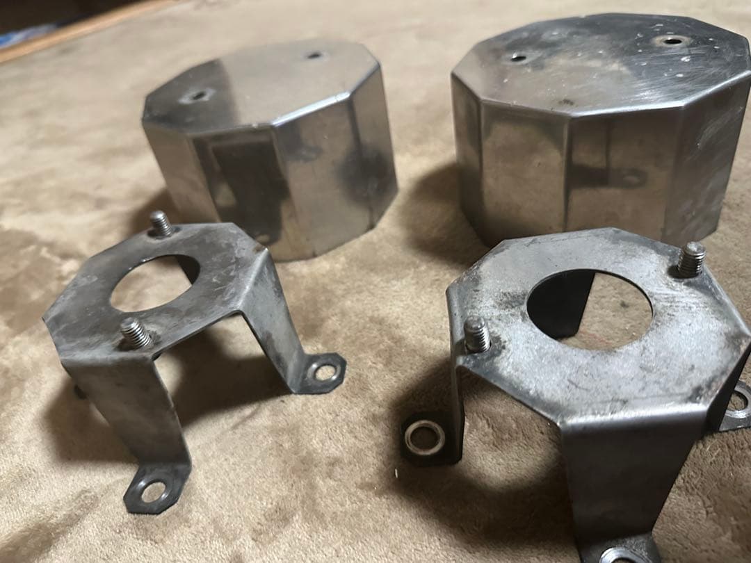 トラック ステンレス リアハブカバー ワンオフ品 2t 日野