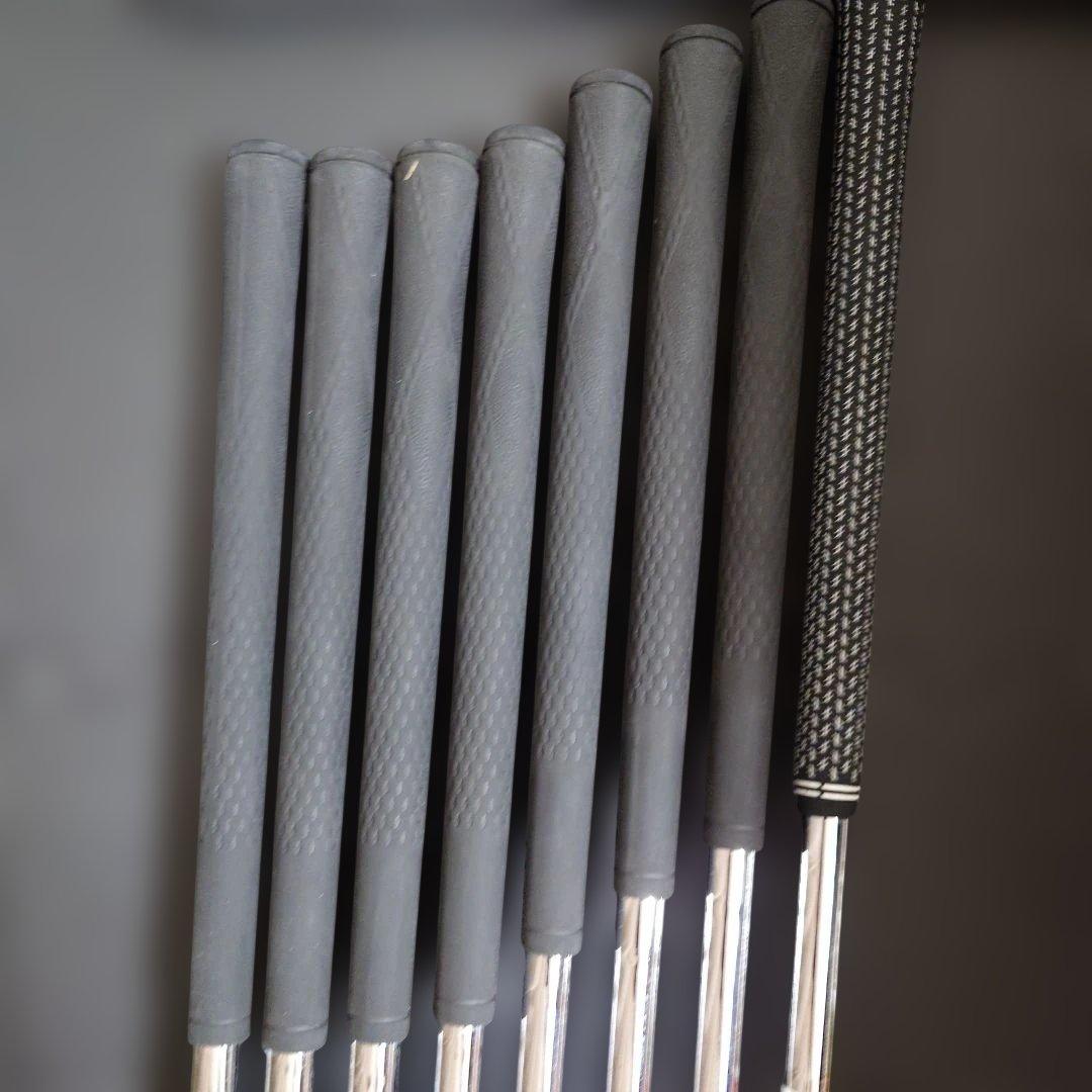 コブラ　キングフォージド ツアー アイアン 8本セット（4～GW）