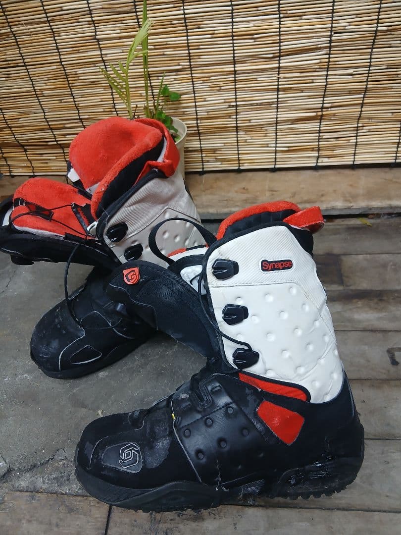 SALOMON スノーボードブーツ
