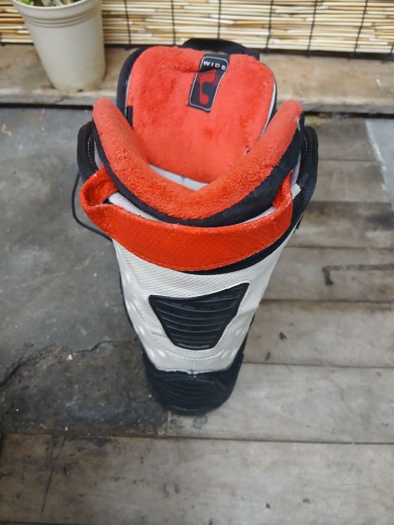 SALOMON スノーボードブーツ