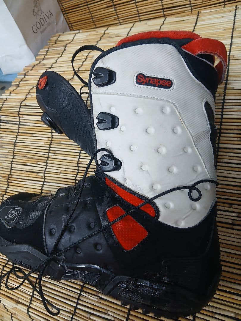 SALOMON スノーボードブーツ