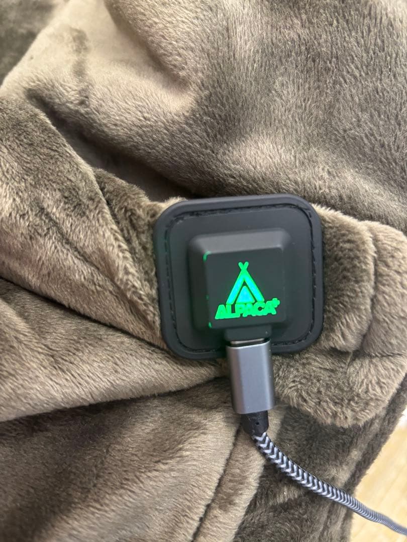 69 アルパカプラス　ウォーマー　ALPACA PLUS 電気毛布（小型）