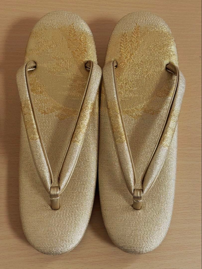 和装バッグ＆草履セット ゴールド系 帯のような布地 冠婚葬祭など