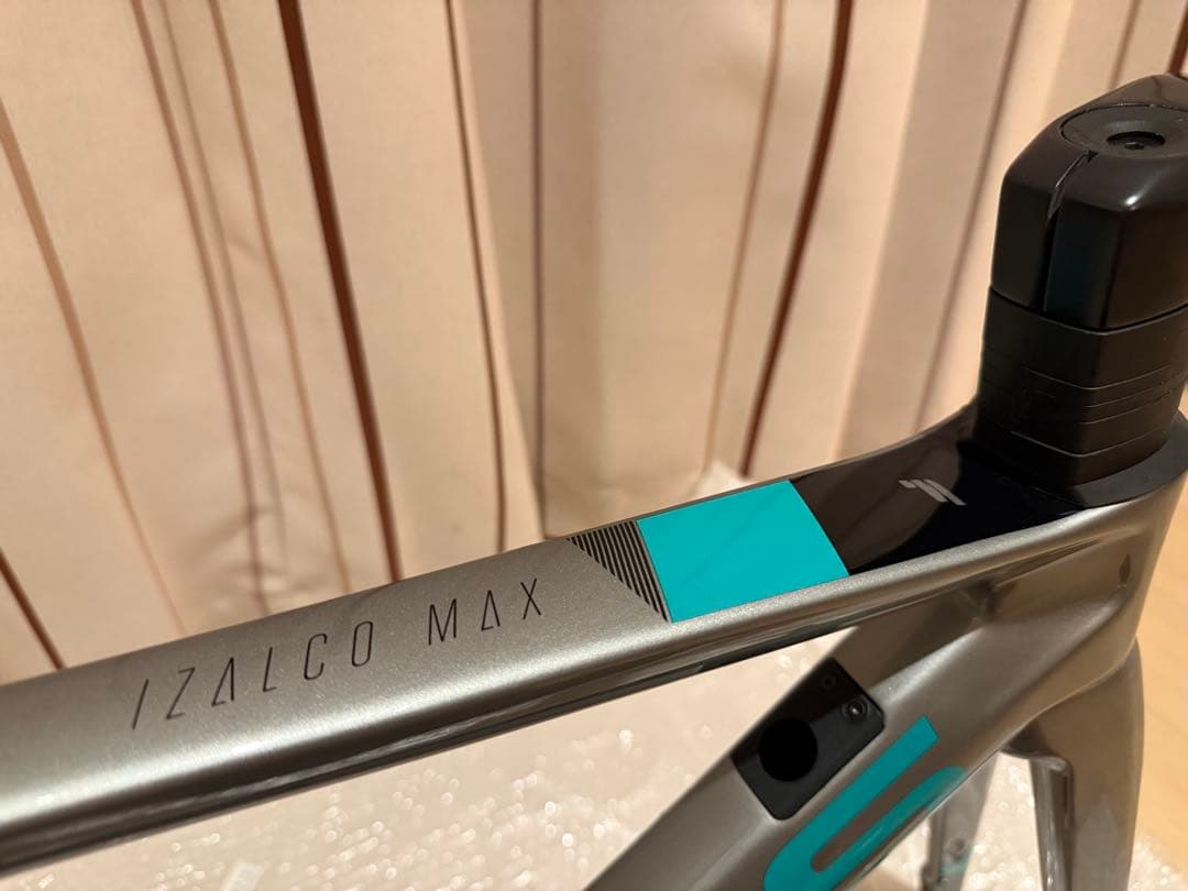 【FOCUS】イザルコマックス9 DISC フレームセット