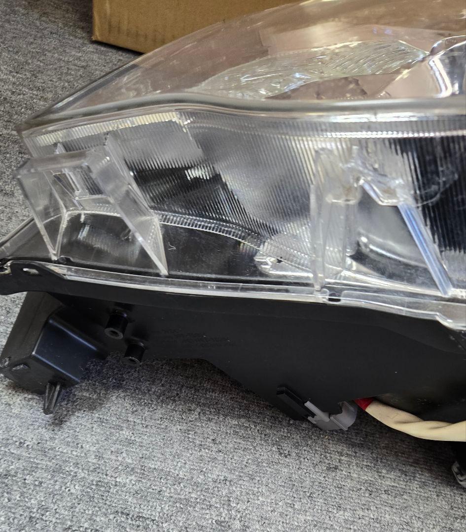 ノア ZRR70 左ヘッドライト